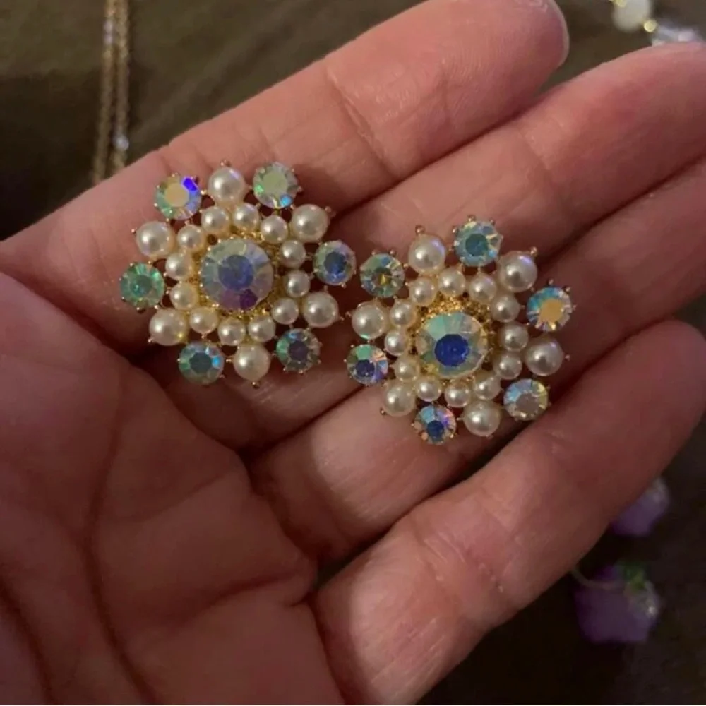 Faux Pearl Iridescent Rhinestone Stud Earrings
